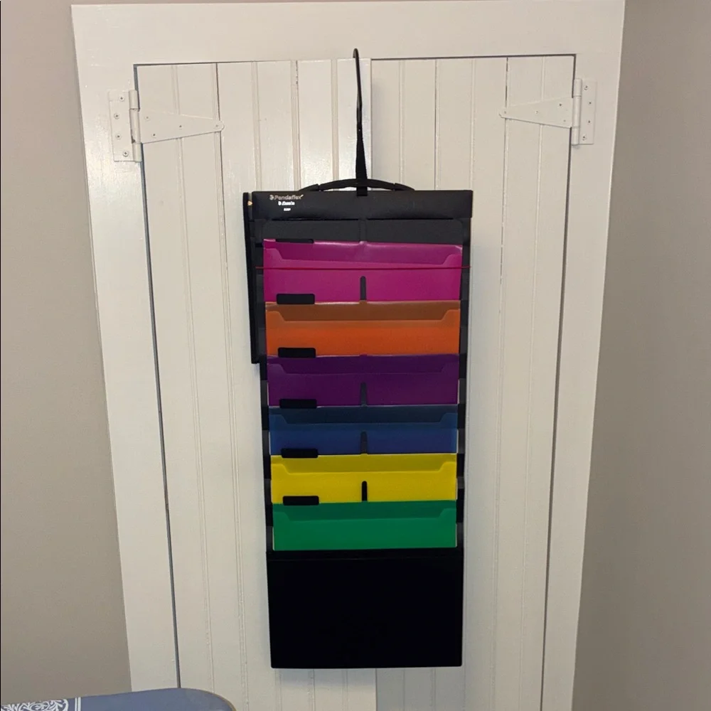 Pendaflex 6 Multicolor Hanging File Folders with Carry Case To Store Files